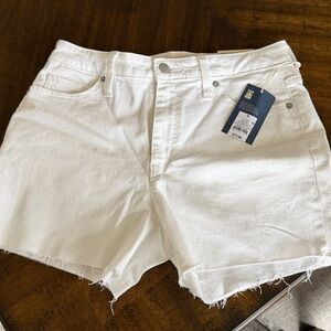 NWT Universal Thread White Denim Jean Cut Off High Rise Midi Shorts size 6/28
